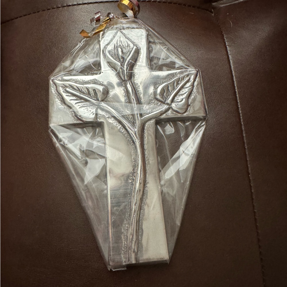 Brand New Metal Cross